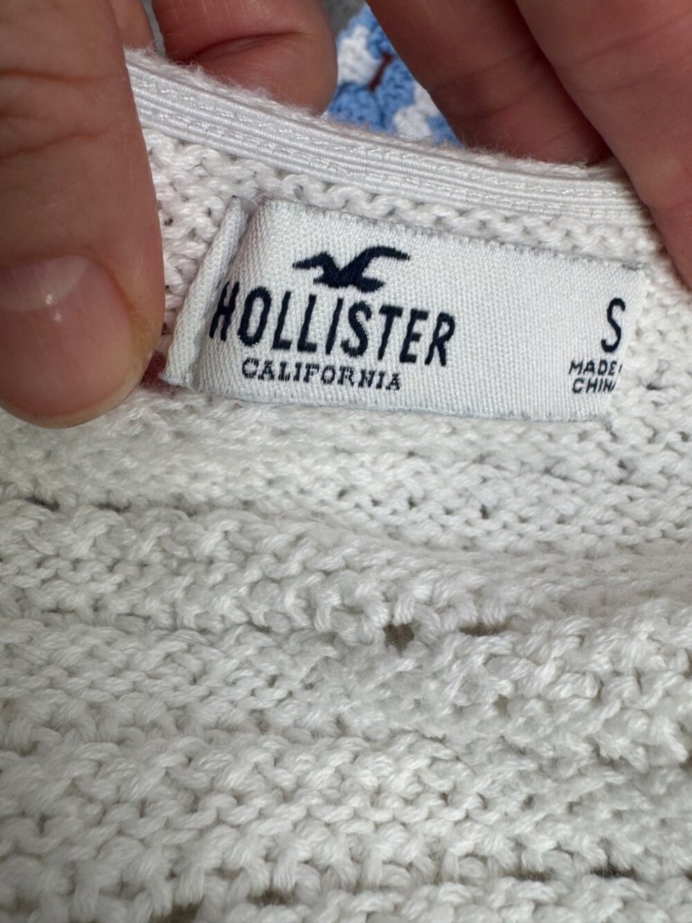 Hollister Crochet Halter Top White Blue Flowers Sz S V Neck 70s - Picture 7 of 10